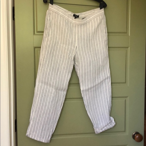 Theory Pants - Theory. Linen    Nice.   NWOT.  10.  Elastic